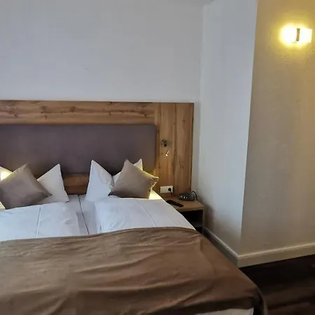 מלון Heidehotel Soltauer Hof 4*