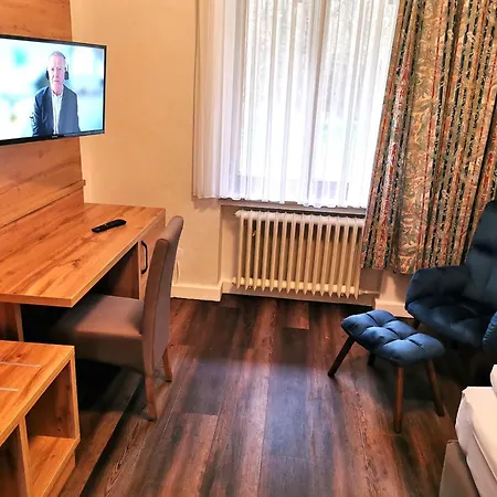 Heidehotel Soltauer Hof 4* סולטאו